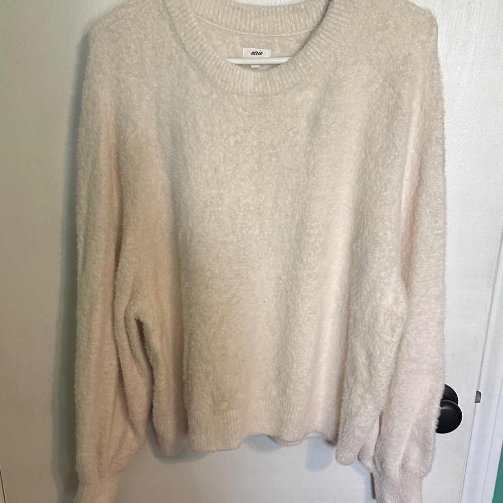 0105 Aerie Cozy Cream Crew‎ Neck Sweater womens size small
